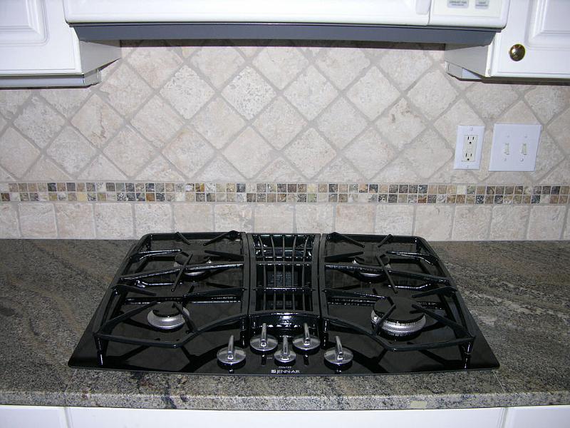 kitchen_cooktop2_small.jpg
